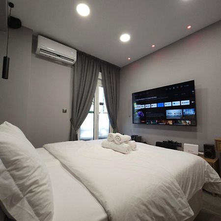 Dione Luxury Business Suite In The Heart Of Atena Exterior foto