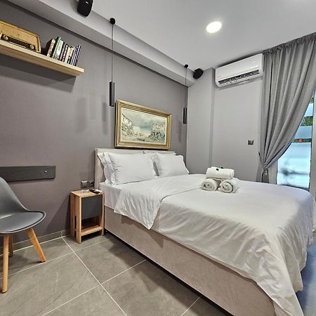 Dione Luxury Business Suite In The Heart Of Atena Exterior foto