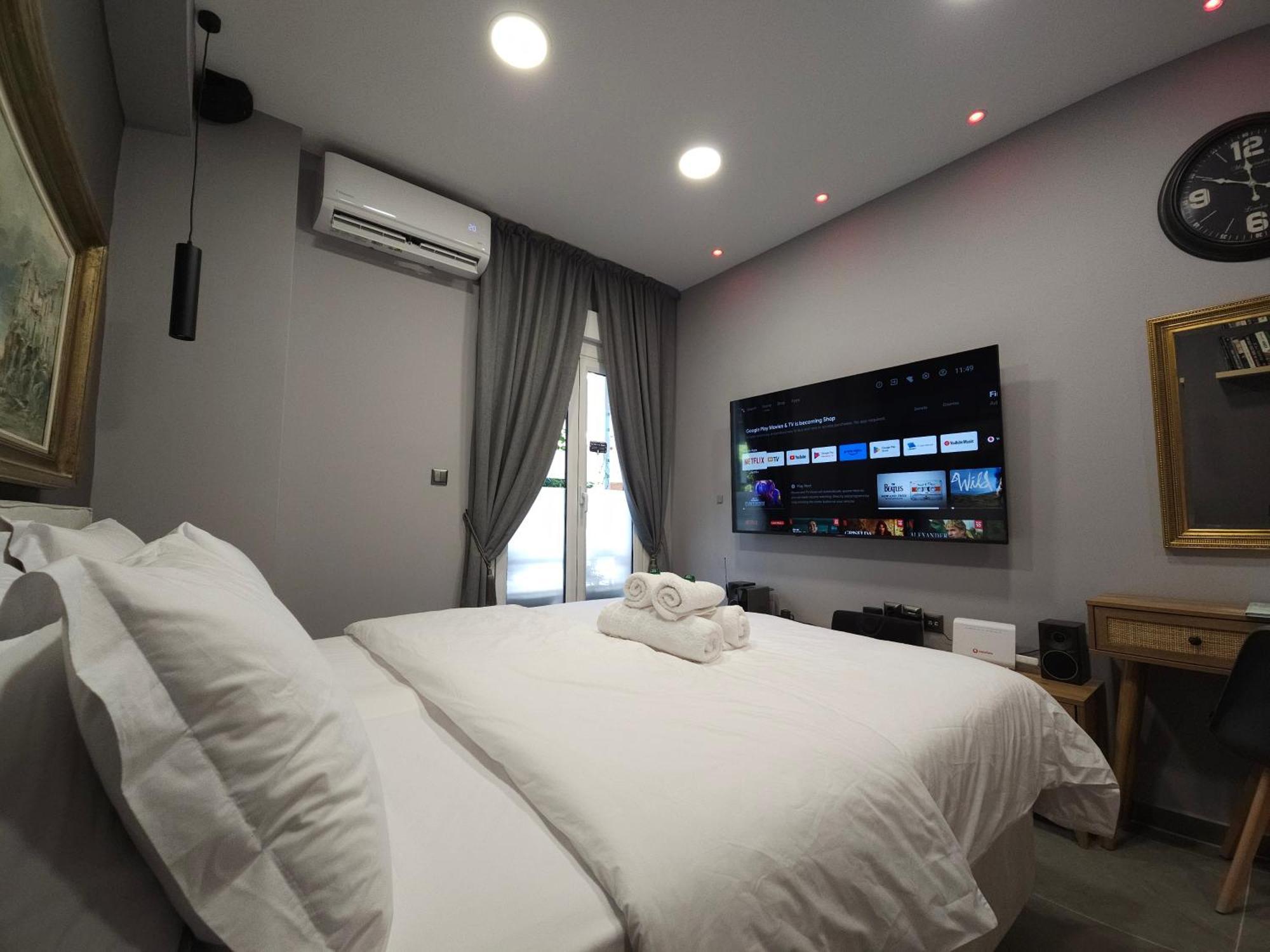 Dione Luxury Business Suite In The Heart Of Atena Exterior foto