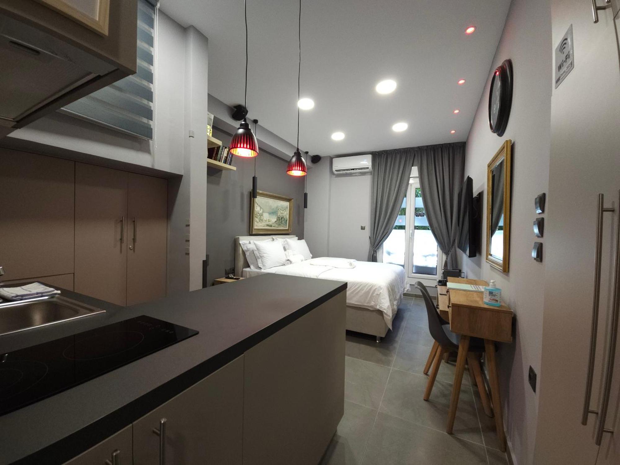 Dione Luxury Business Suite In The Heart Of Atena Exterior foto