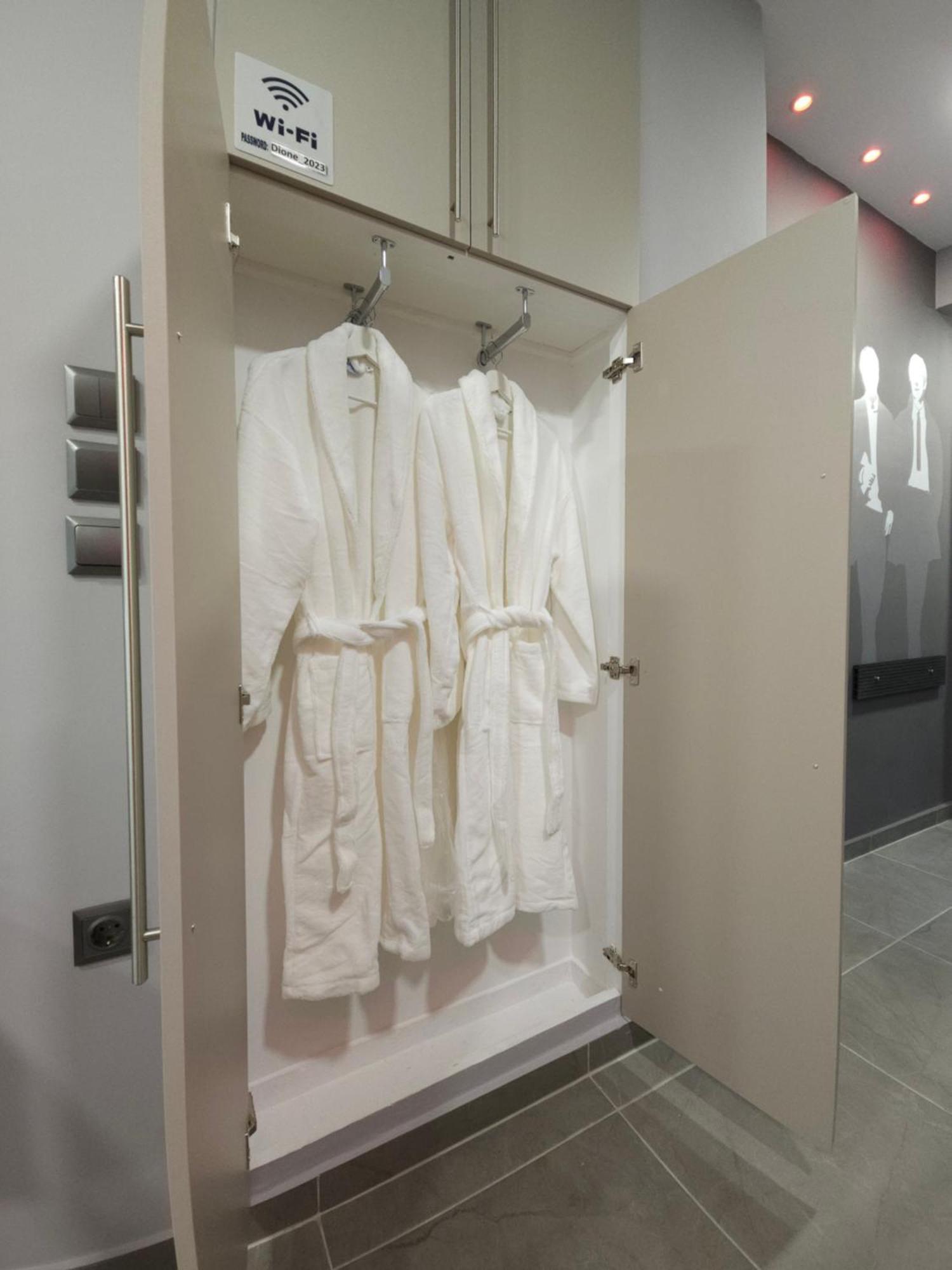 Dione Luxury Business Suite In The Heart Of Atena Exterior foto