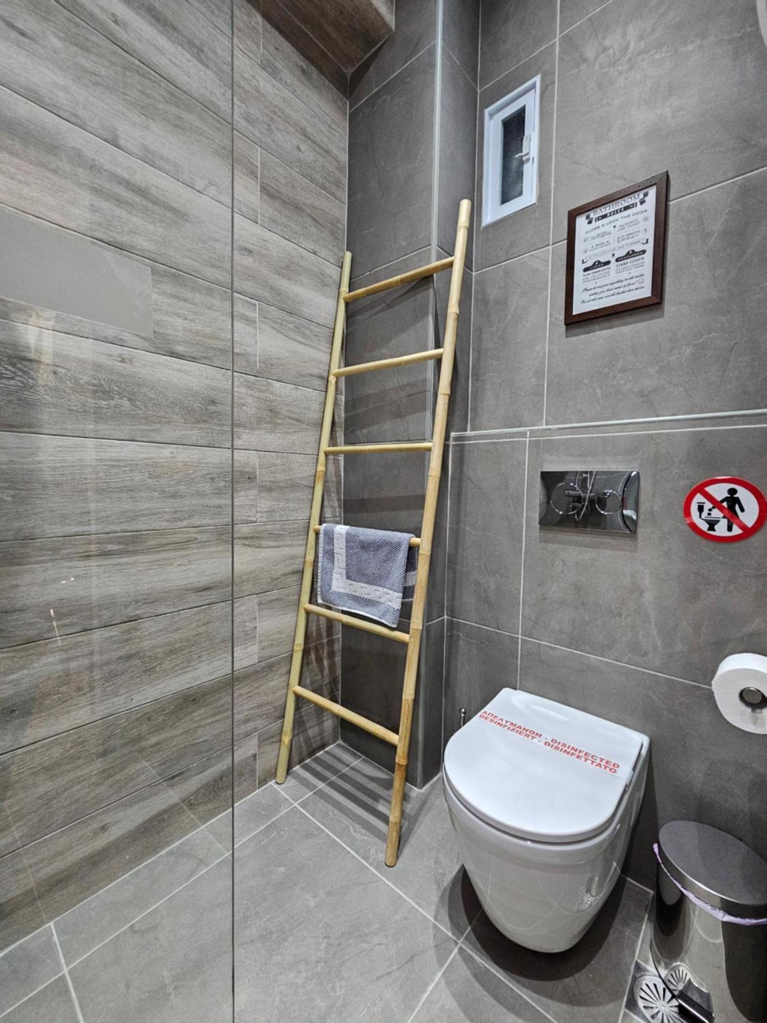 Dione Luxury Business Suite In The Heart Of Atena Exterior foto