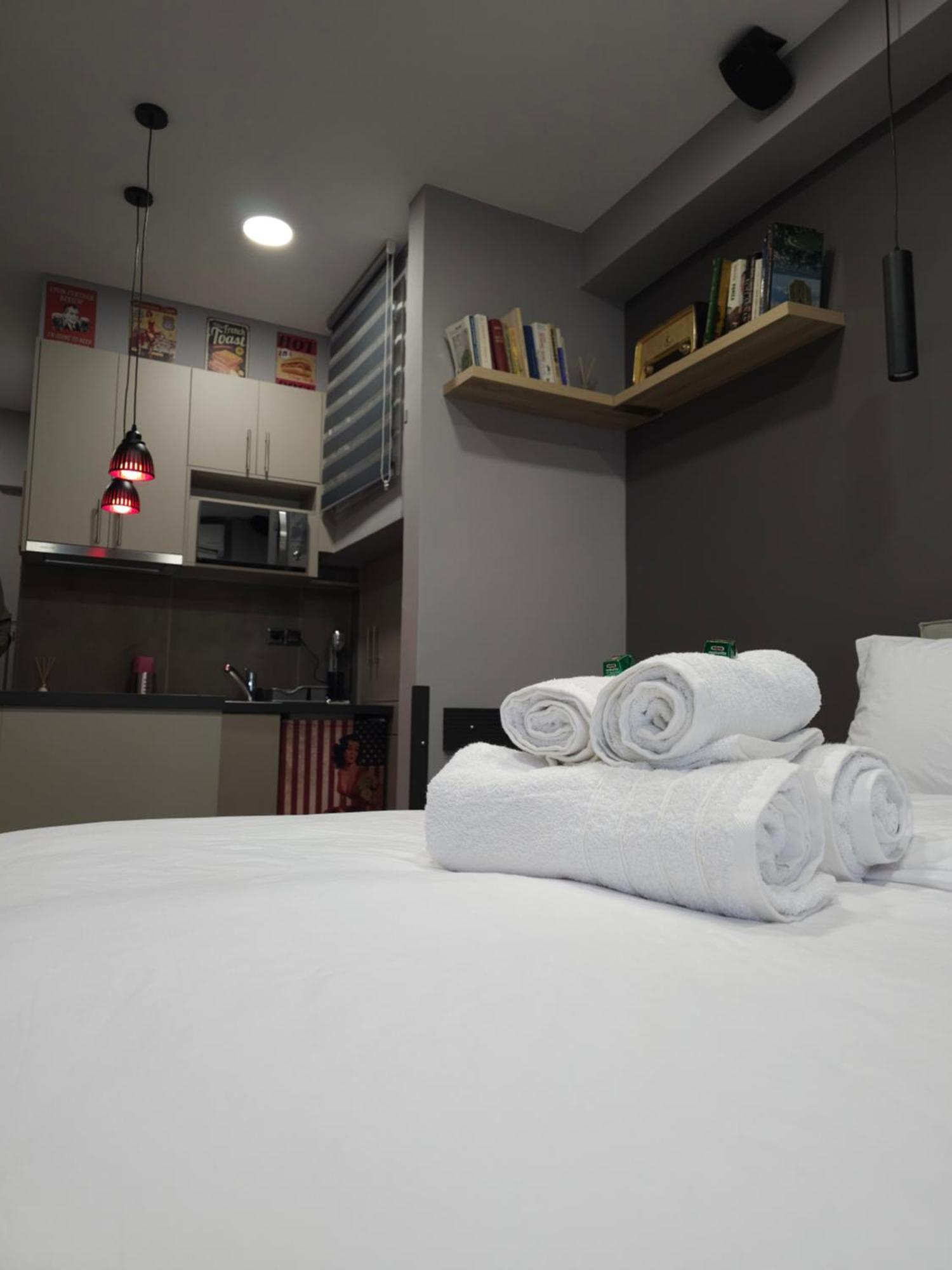 Dione Luxury Business Suite In The Heart Of Atena Exterior foto