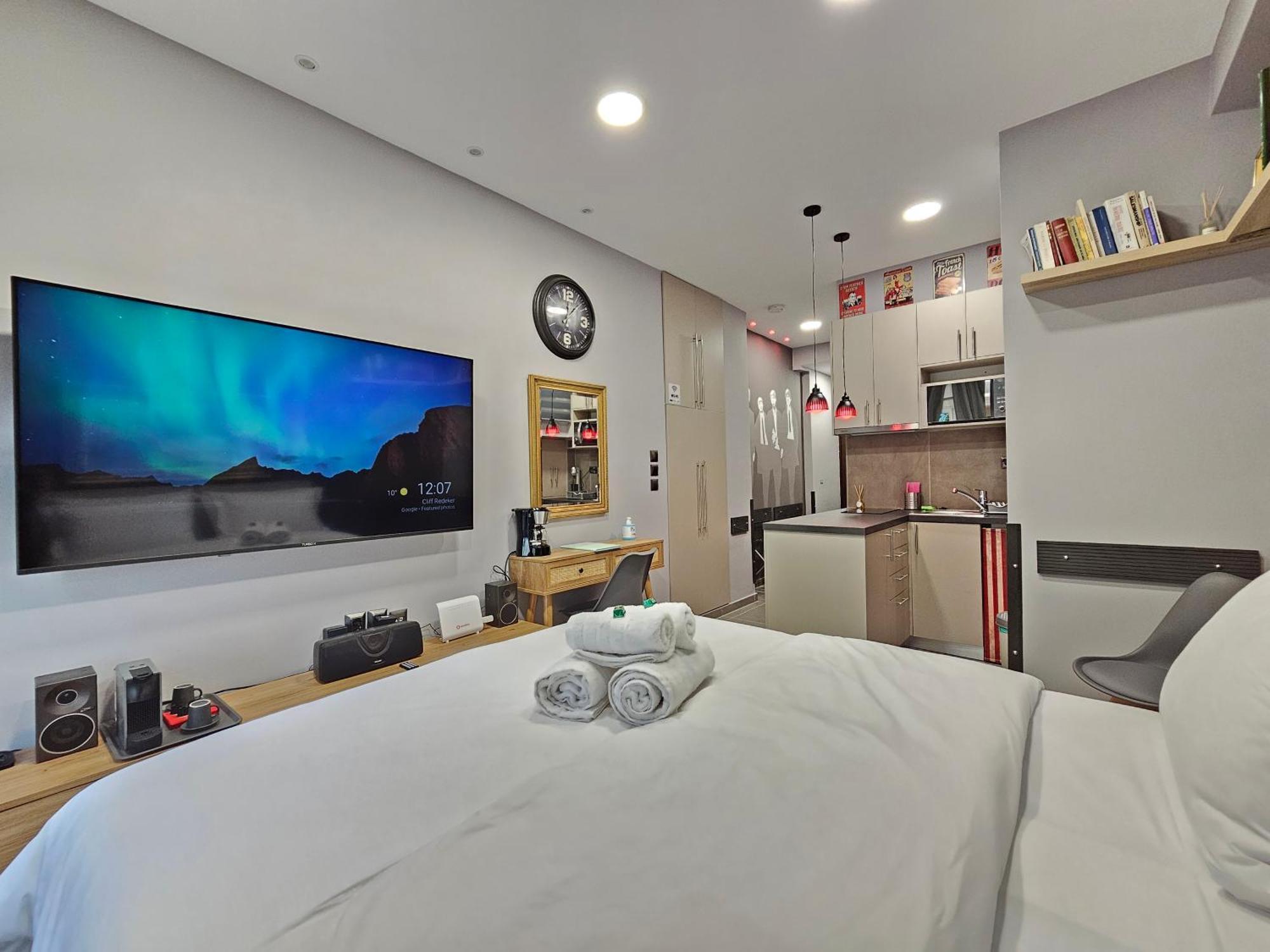 Dione Luxury Business Suite In The Heart Of Atena Exterior foto