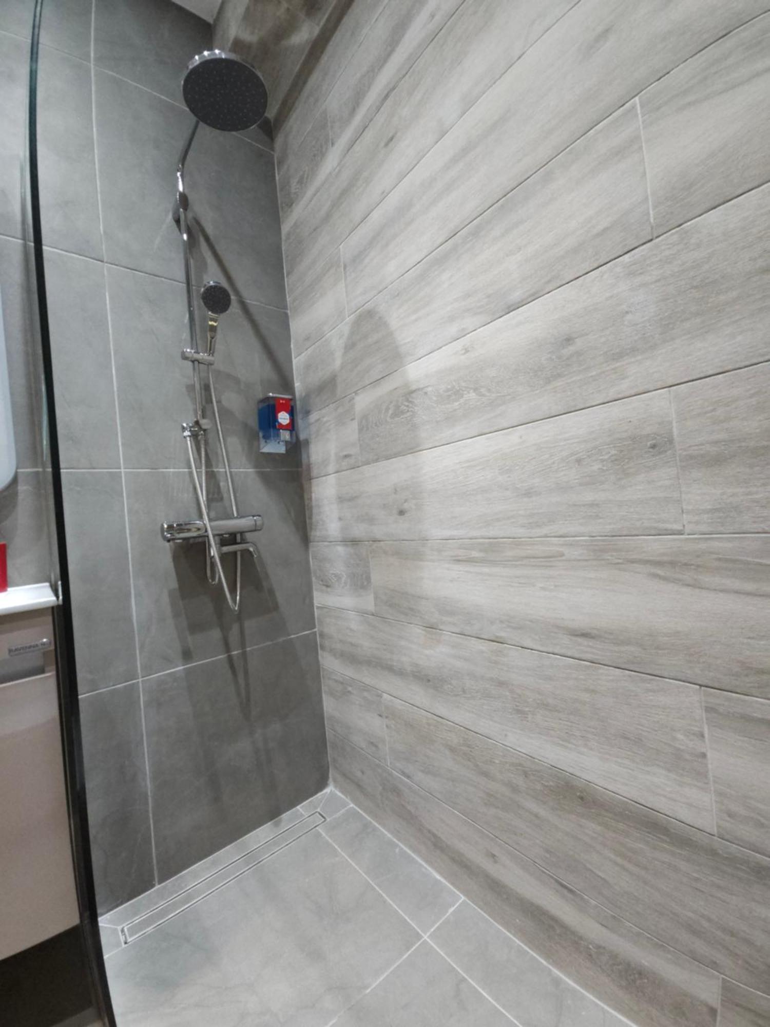 Dione Luxury Business Suite In The Heart Of Atena Exterior foto