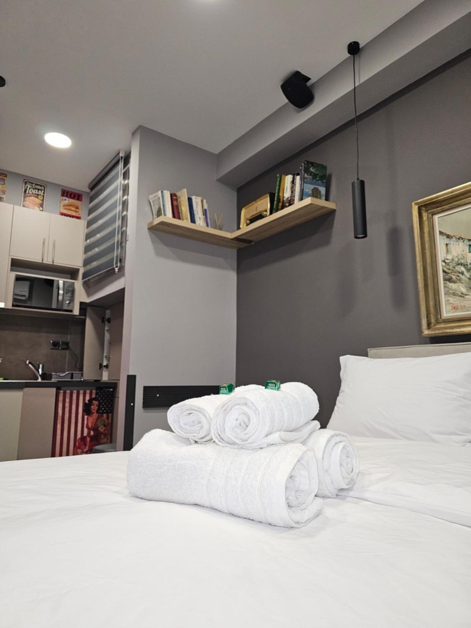 Dione Luxury Business Suite In The Heart Of Atena Exterior foto